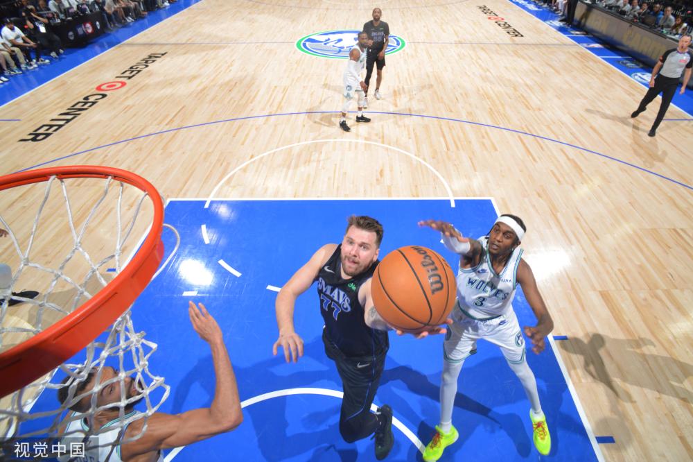 他是态度冷 他是态度冷