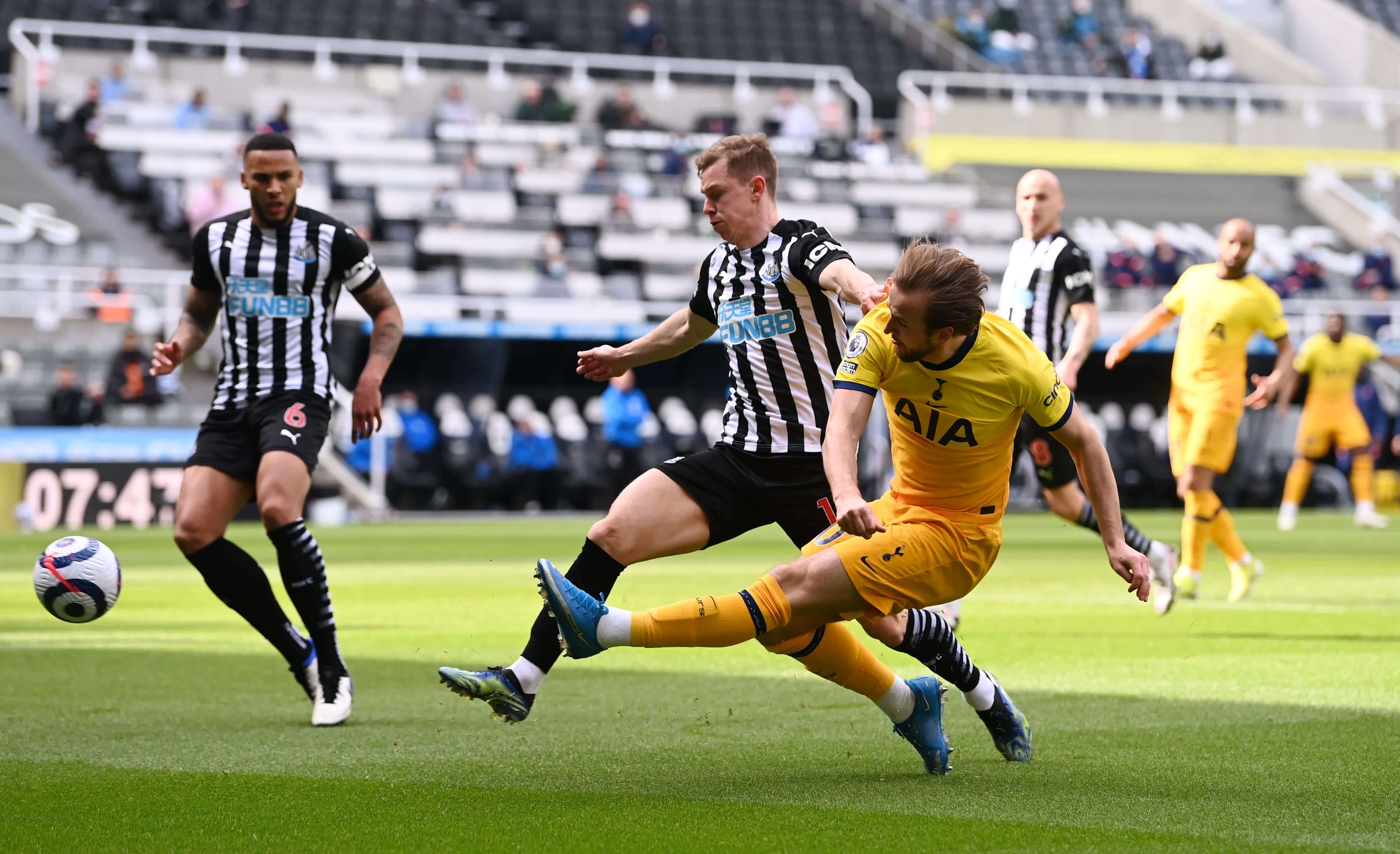 多场比赛中 多场比赛中